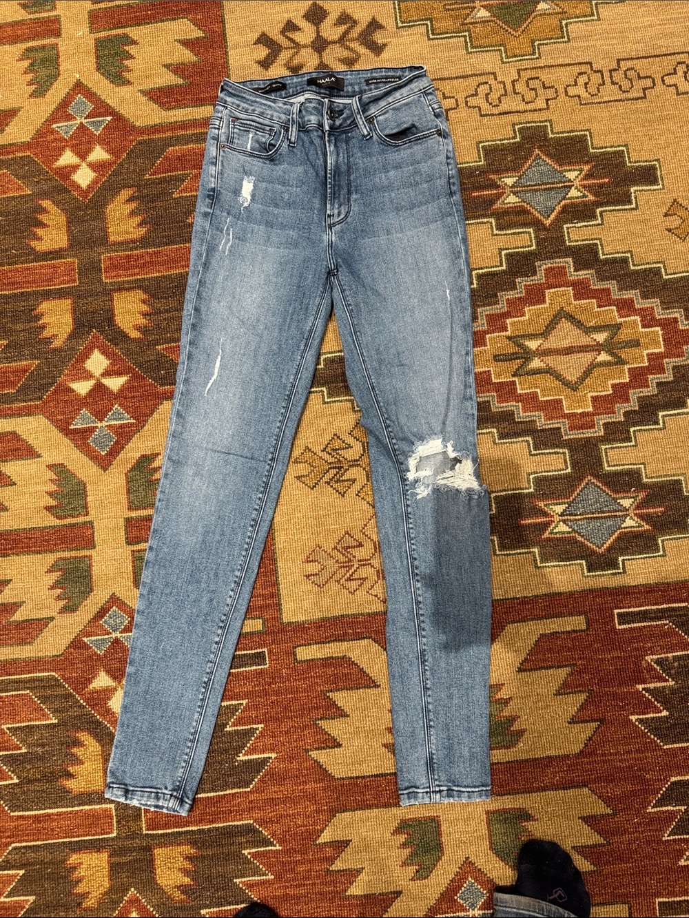 Light Blue Distressed Skinny Jeans - Unknown Brand